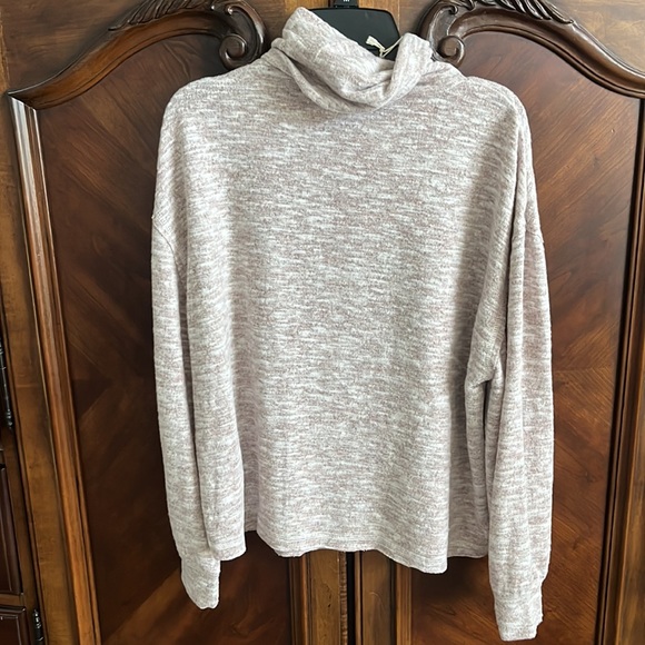 NWT Universal Thread Cowl Neck Sweater Size M - Picture 2 of 6